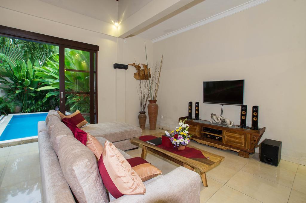 Villa Arushi Seminyak  Bagian luar foto