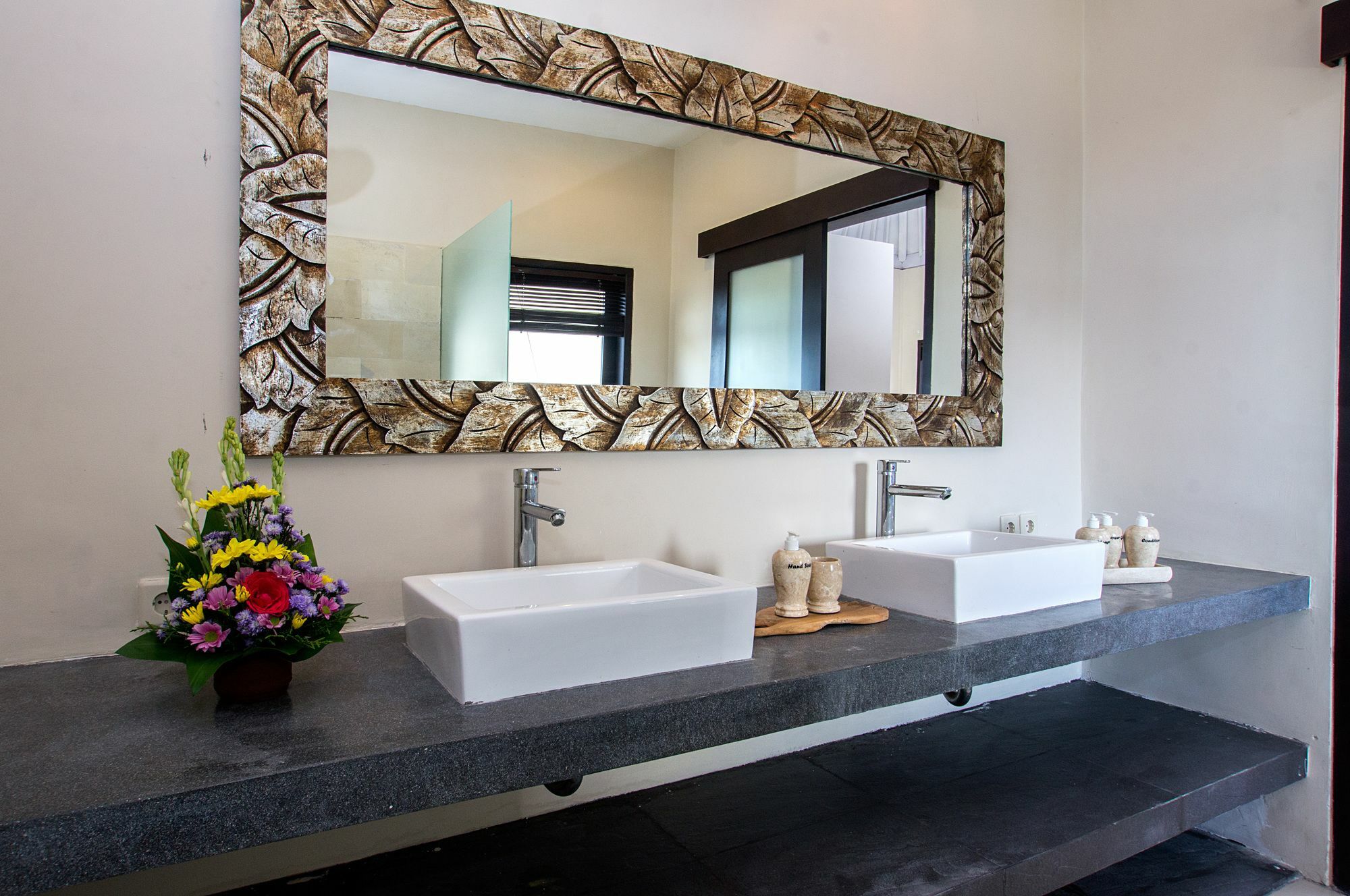 Villa Arushi Seminyak  Bagian luar foto